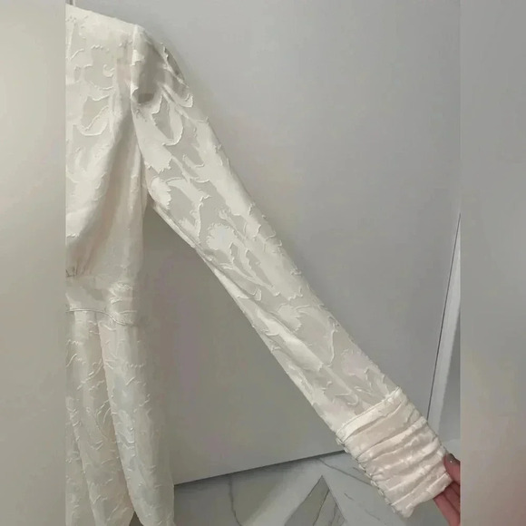 Alexis Floral Jumper in White- Size XS - Picture 6 of 9